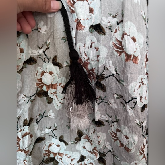 Pol Open Kimono with Tassel Drawstring - Picture 4 of 6